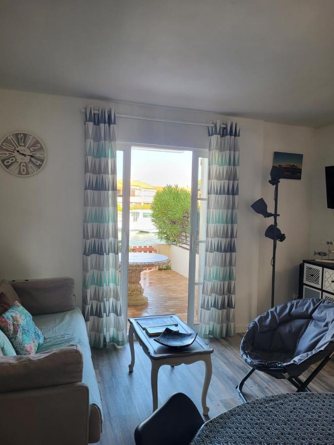 Villa Aux Capellans Sur La Marina Pour 4 Personnes - Vue Marina - Parking - Plage A 5 Min A Pied Saint-Cyprien  Buitenkant foto